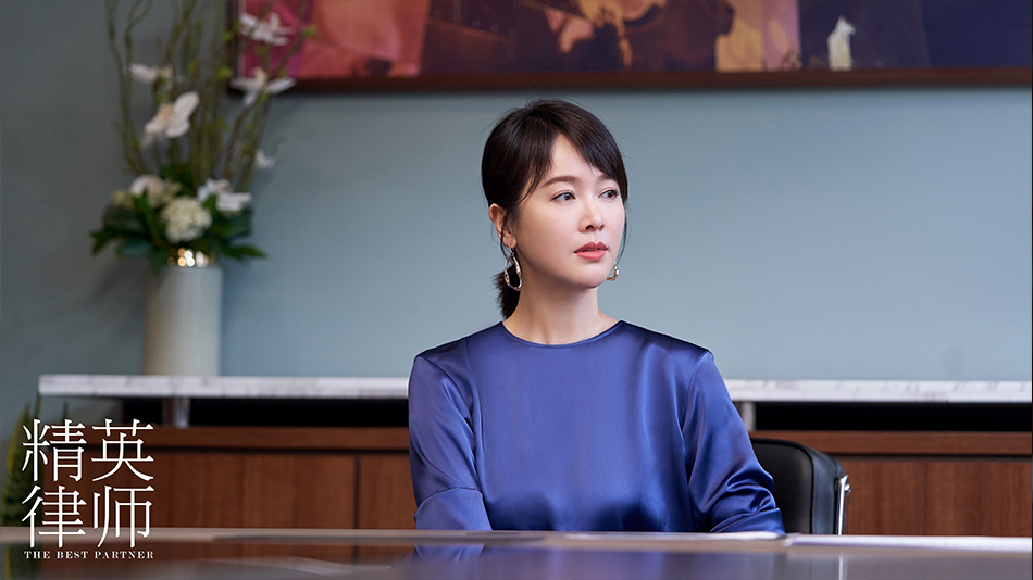 4.左小青饰柏静红