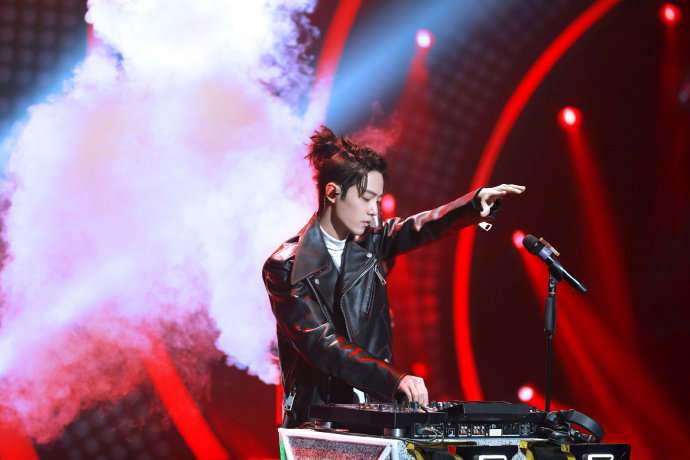 《我们的歌》剧照第10张图片