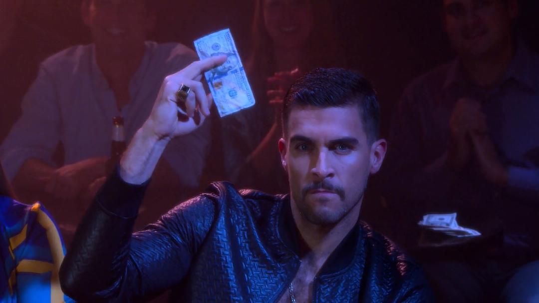 《酷妹辣皇后》海报第18张图片