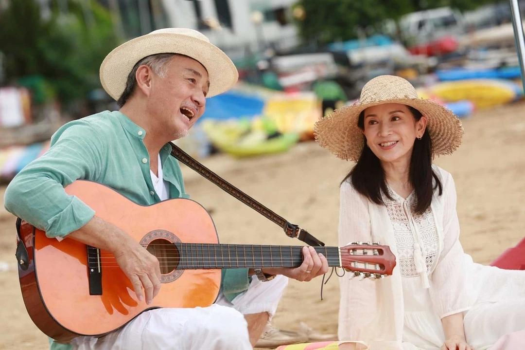 《牛下女高音》剧照