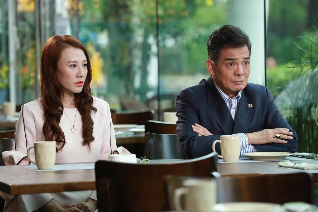 《坚离地爱坚离地》海报第13张图片