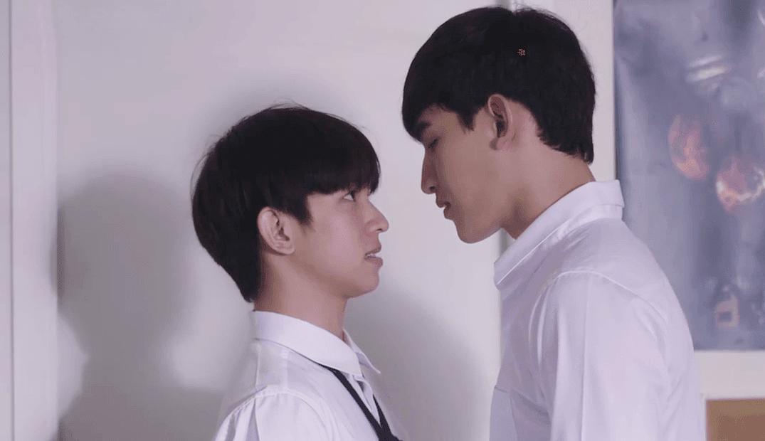 《待到重逢时》海报第23张图片