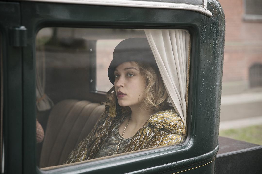 《巴比伦柏林第三季》海报第6张图片