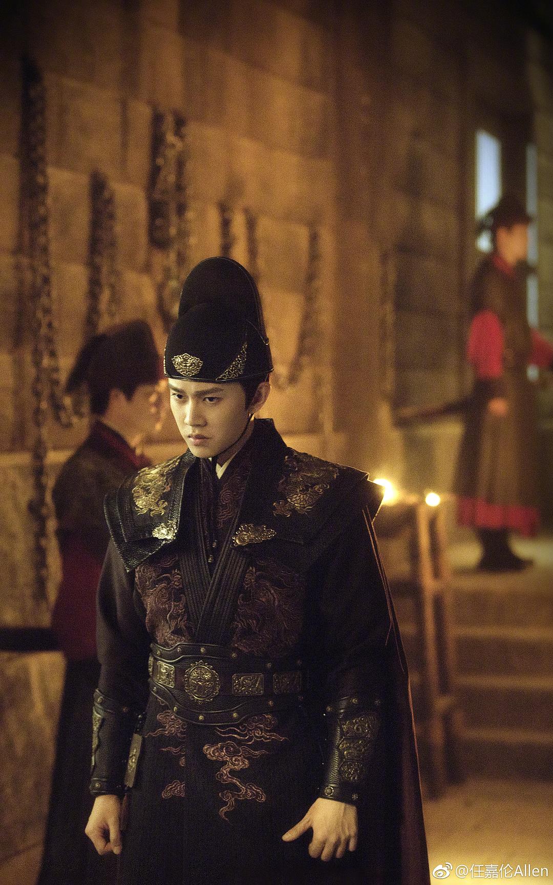 《锦衣之下》海报第36张图片