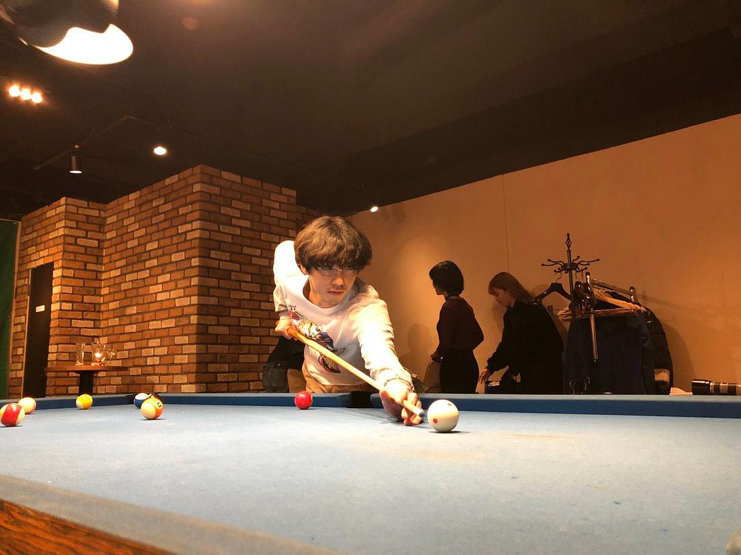 《只在想死的夜晚》海报第28张图片