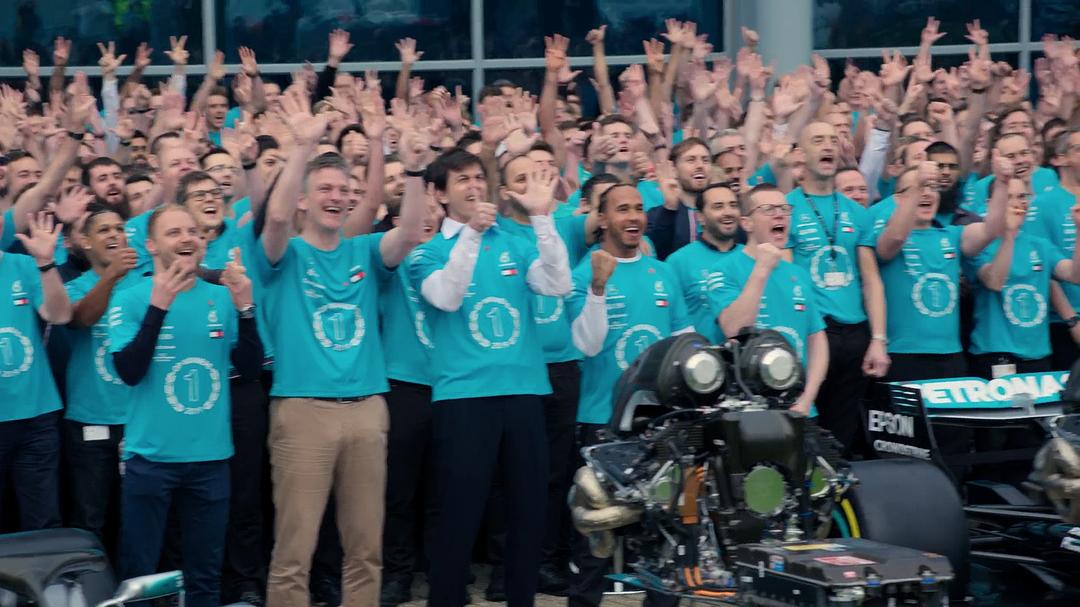 《一级方程式：疾速争胜第二季》剧照第8张图片