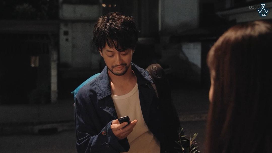 《今晚在コ字型》剧照第15张图片