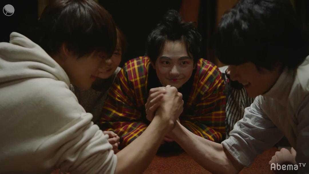 《只有我是17岁的世界》剧照第34张图片