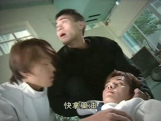 《当四叶草碰上剑尖时》海报第49张图片