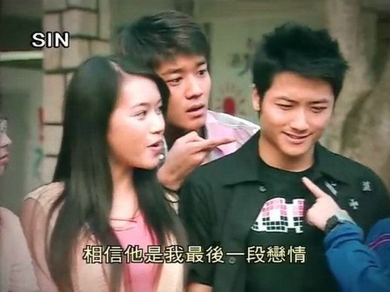 《当四叶草碰上剑尖时》海报第32张图片