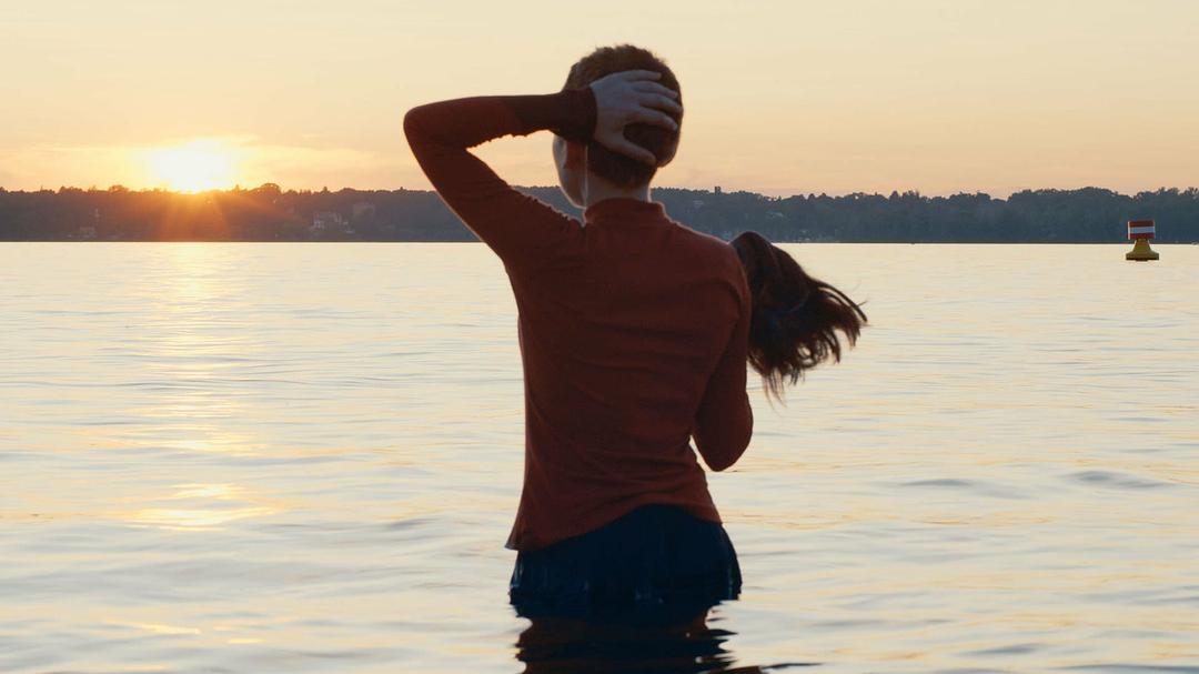 《离经叛道》剧照第6张图片