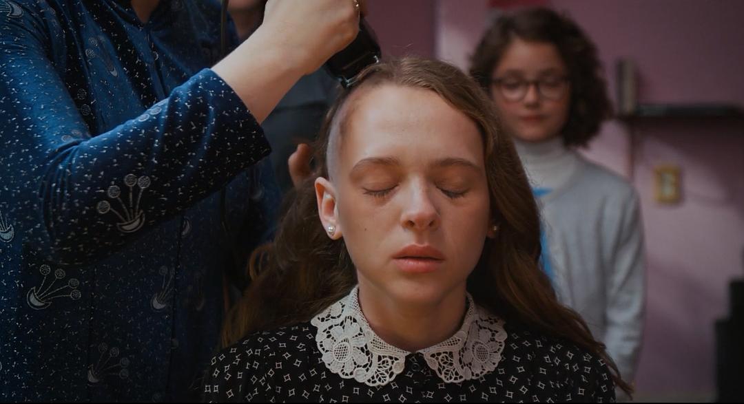 《离经叛道》剧照第24张图片