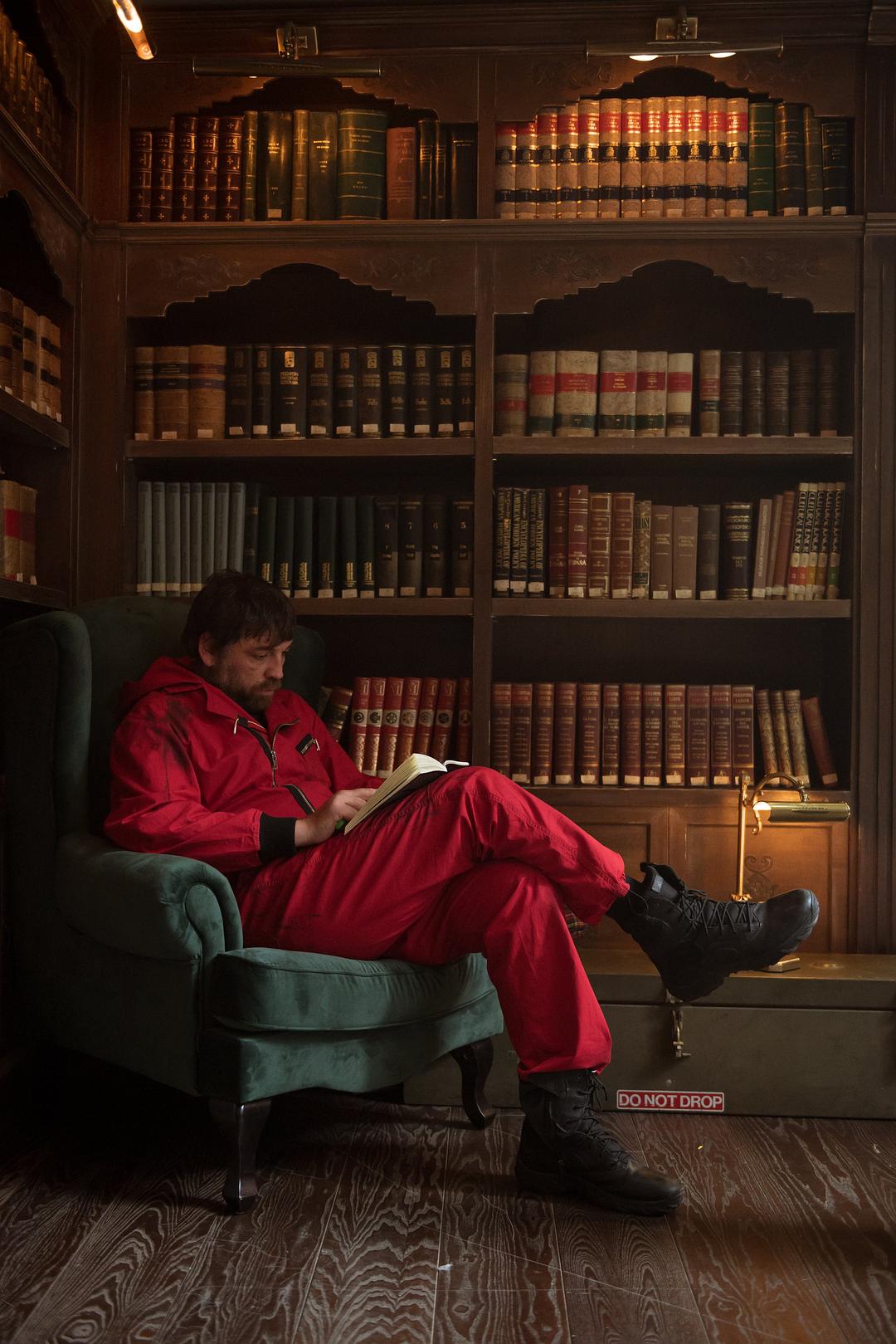 《纸钞屋第四季》剧照第32张图片