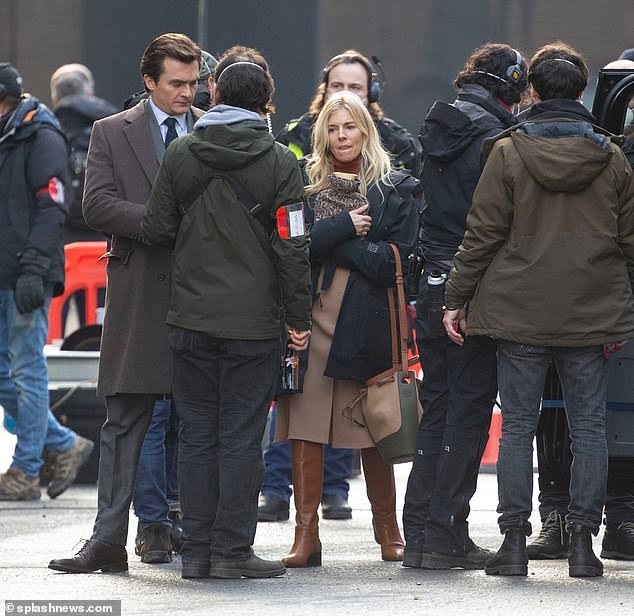 《剖析丑闻》剧照第36张图片