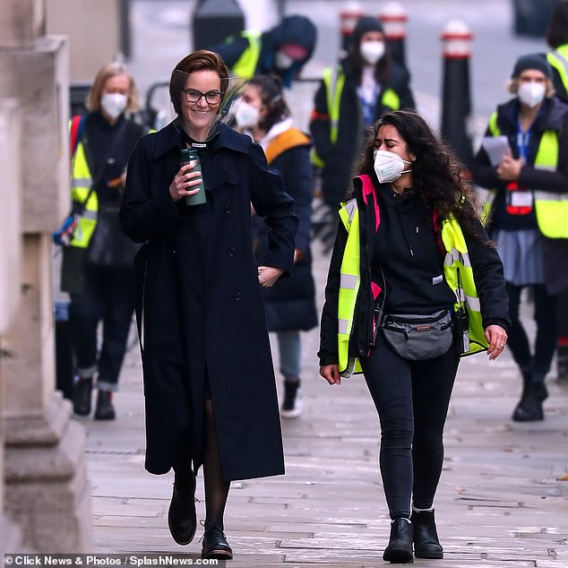 《剖析丑闻》剧照第27张图片