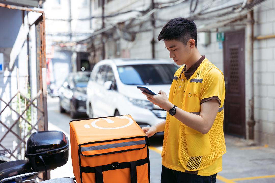 《没有工作的一年》剧照第19张图片