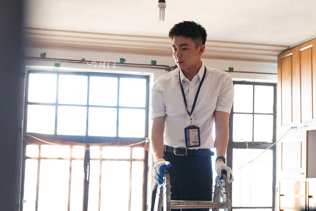 《没有工作的一年》剧照第14张图片