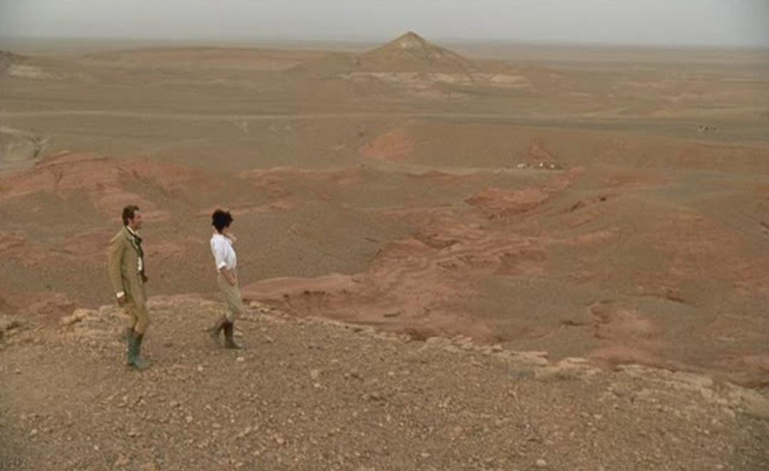 《锦绣佳人》剧照第23张图片