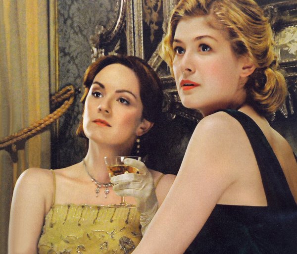 《恋爱中的女人》剧照