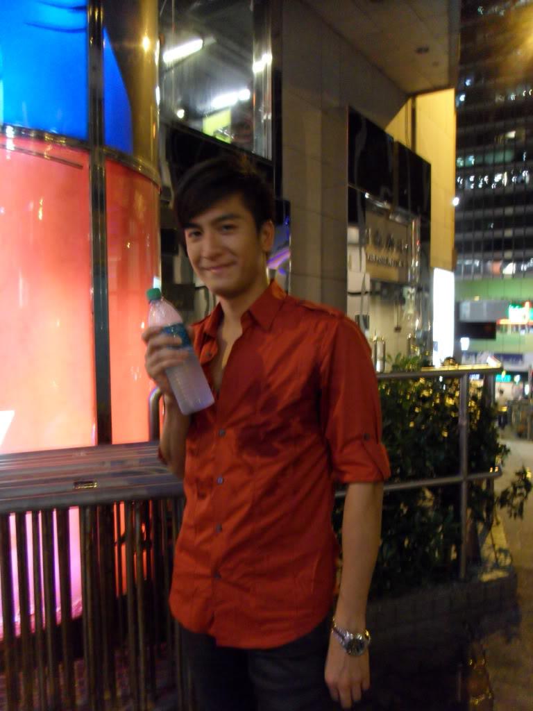 《谈情说案》海报