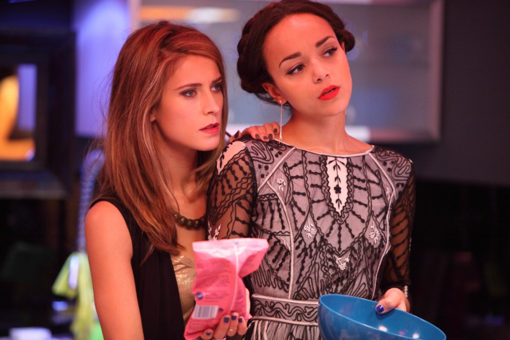 《鬼影喧嚣第一季》剧照