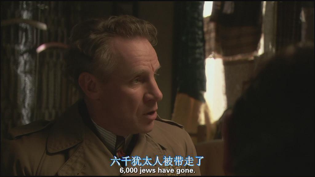 《安妮日记》剧照第26张图片