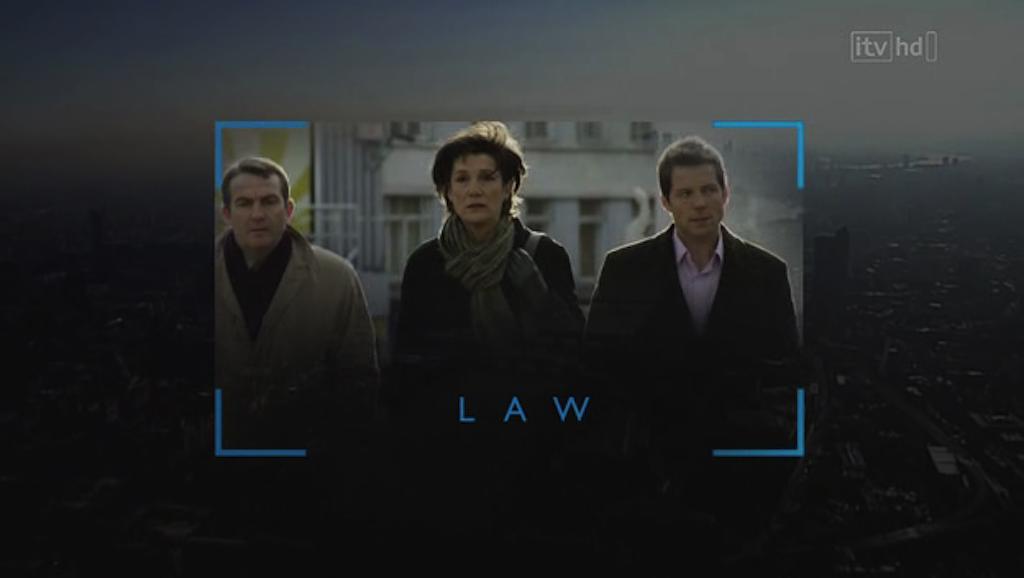 《法律与秩序(英版)第一季》剧照第10张图片
