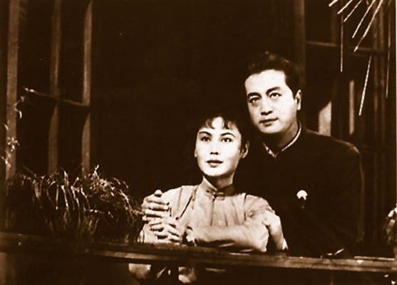 《一江春水向东流》剧照第14张图片