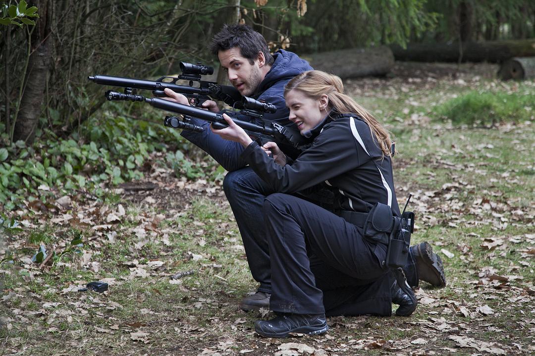 《远古入侵：新世界第一季》海报第14张图片