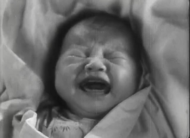 《一江春水向东流》剧照第25张图片