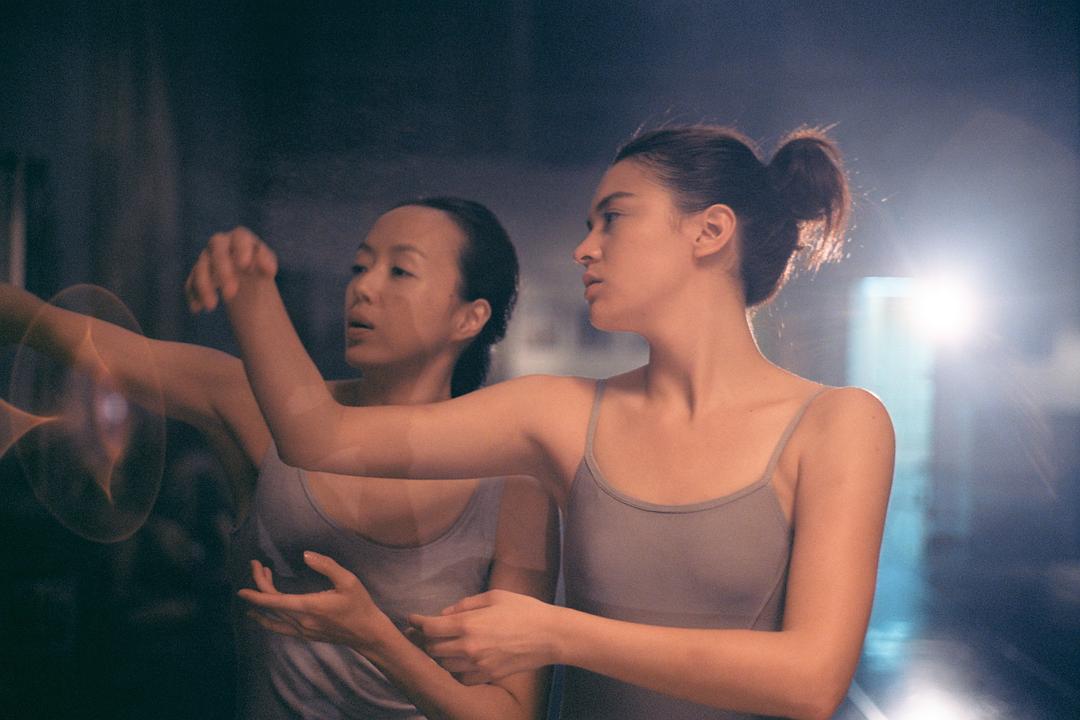 《逆光飞翔》海报