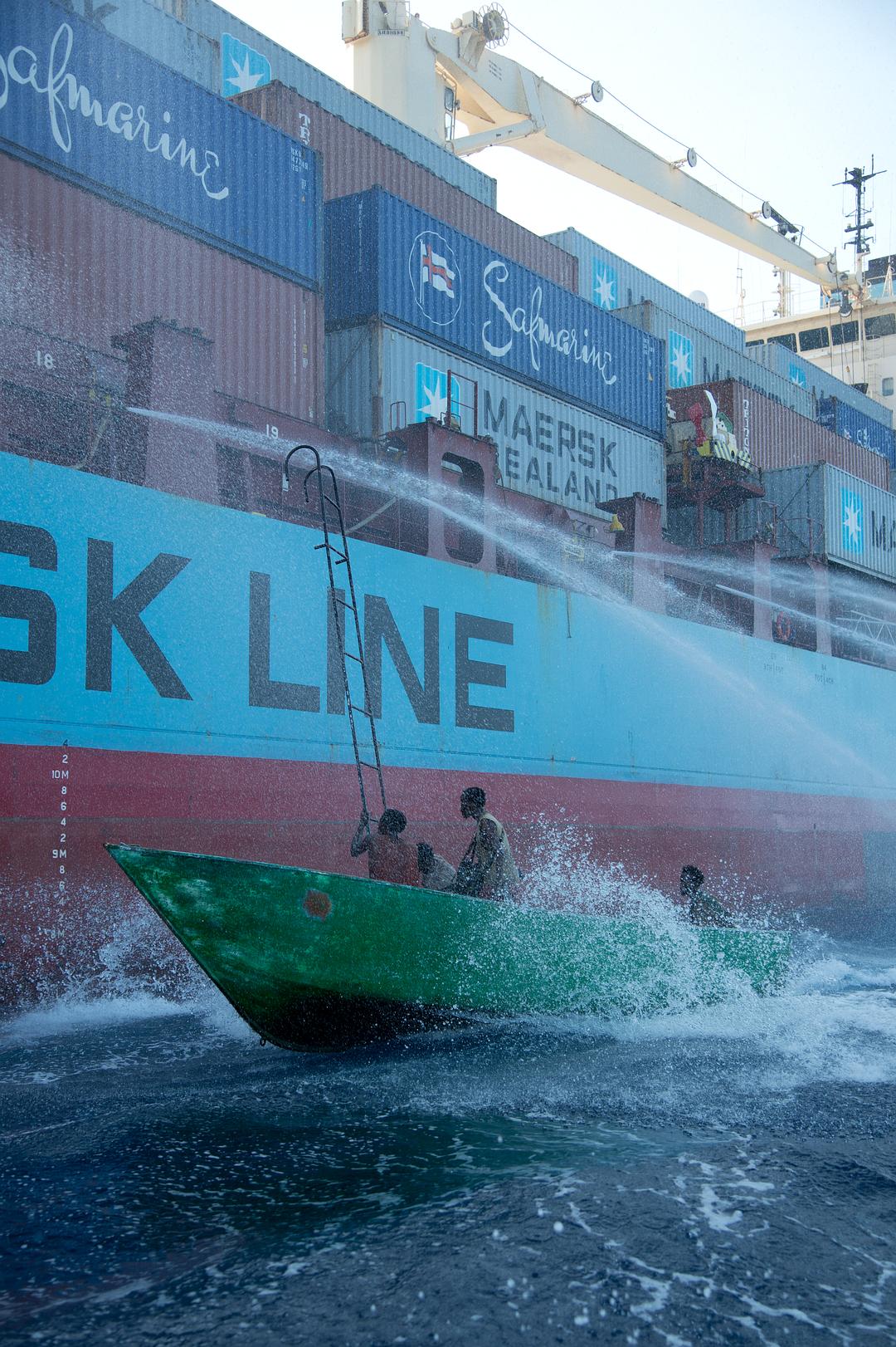 《菲利普船长》海报