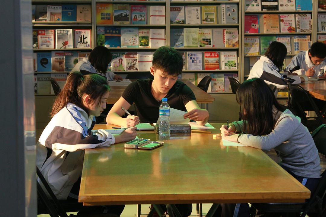 《狗十三》海报第10张图片