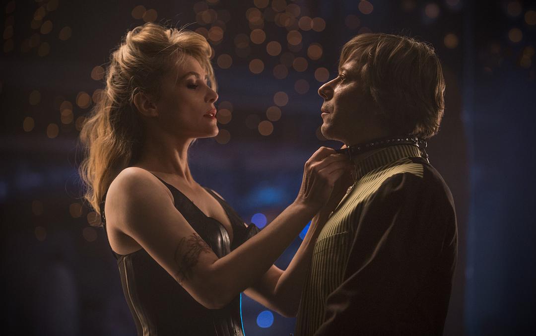 《穿裘皮的维纳斯》剧照第4张图片