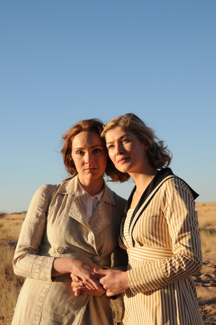 《恋爱中的女人》剧照