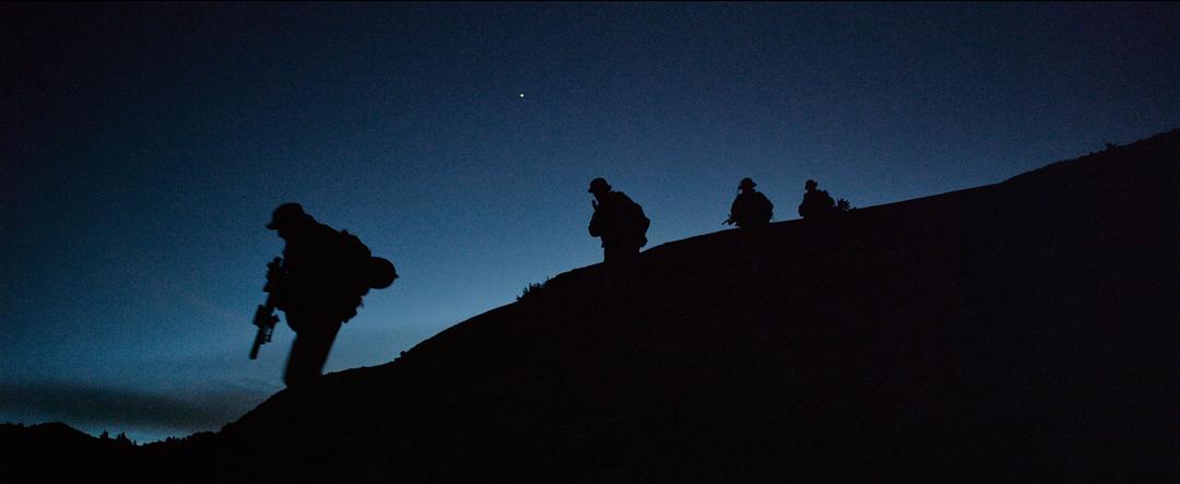 《孤独的幸存者》海报