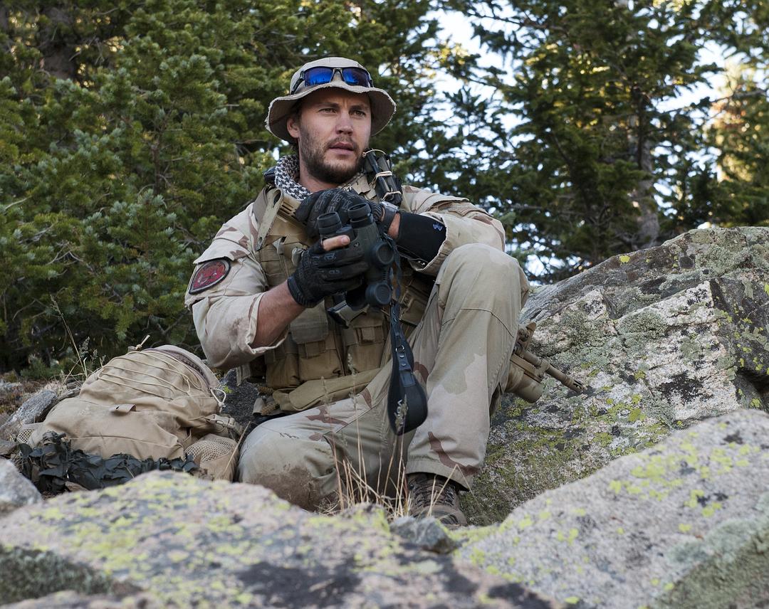 《孤独的幸存者》海报第26张图片