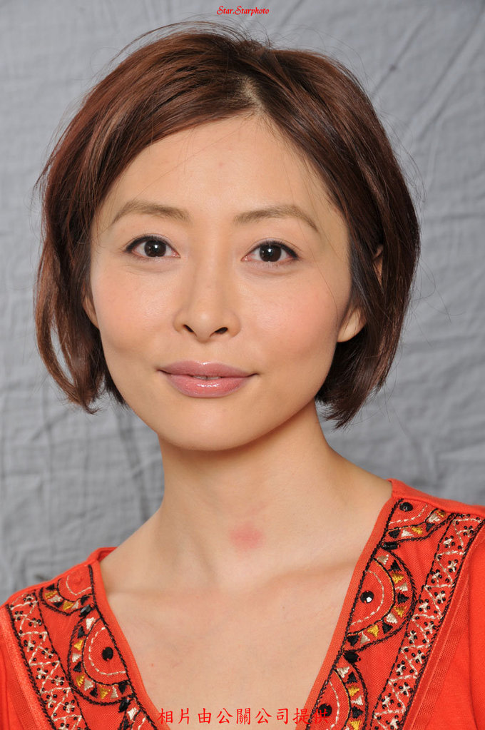 汤盈盈饰华晶叻