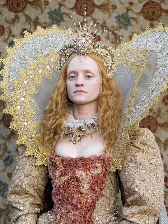 《童贞女王》剧照第14张图片