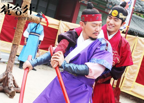 世子与许胜浦，你们在...