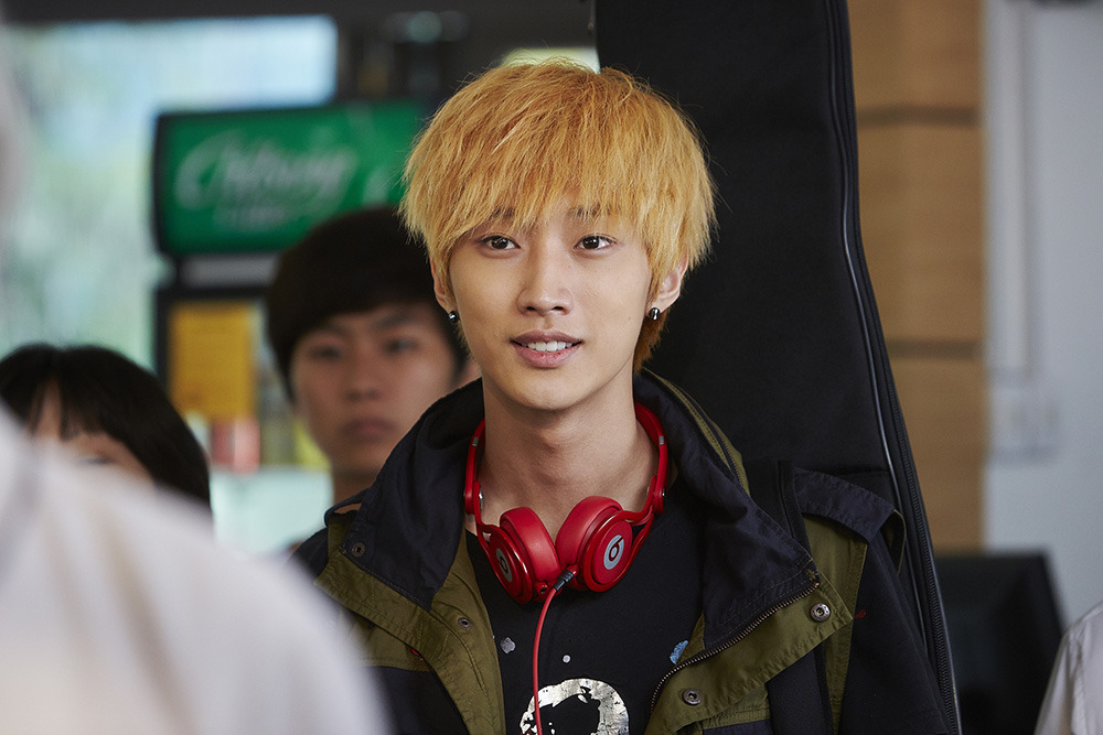 《奇怪的她》海报第37张图片