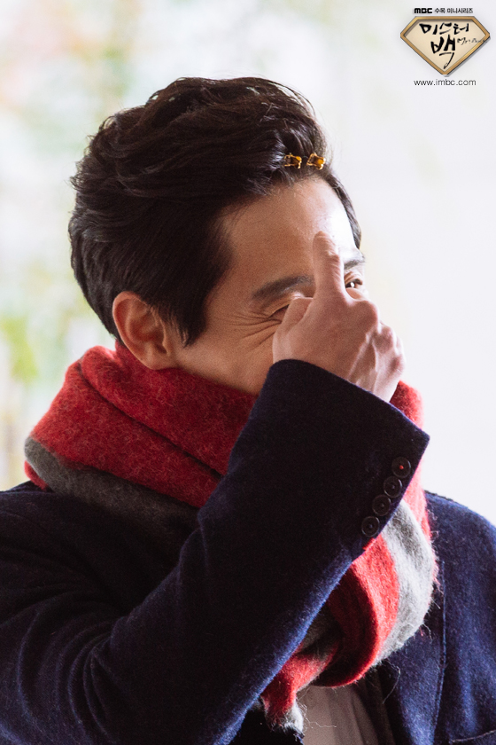 《Mr.Back》海报第29张图片