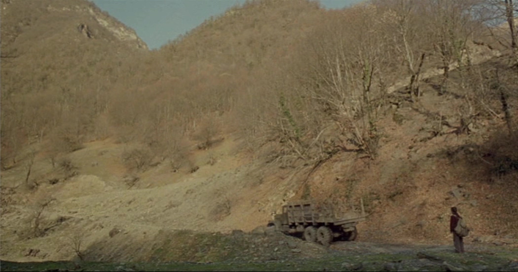 《岸的另一边》剧照第33张图片