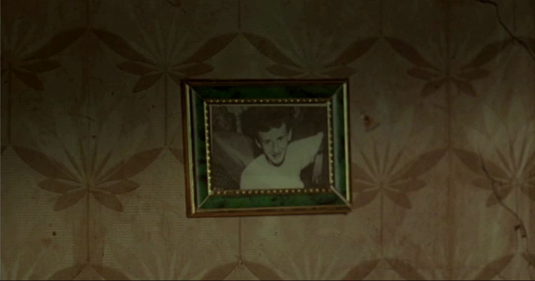 《岸的另一边》剧照第19张图片