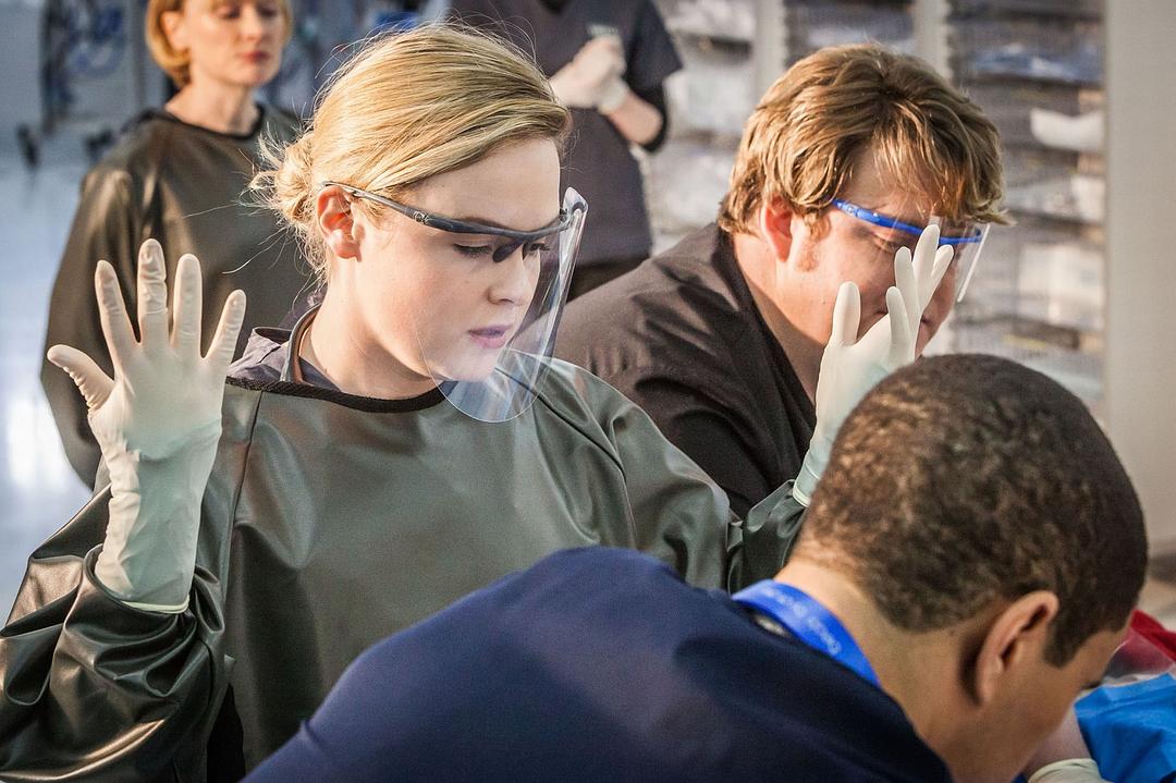 《争分夺秒》剧照第5张图片