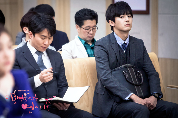 《离婚律师恋爱中》剧照第37张图片