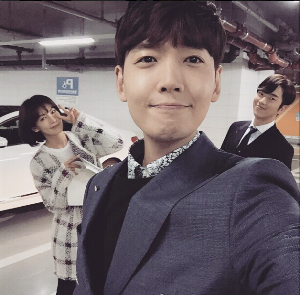 《陷入纯情》剧照第26张图片