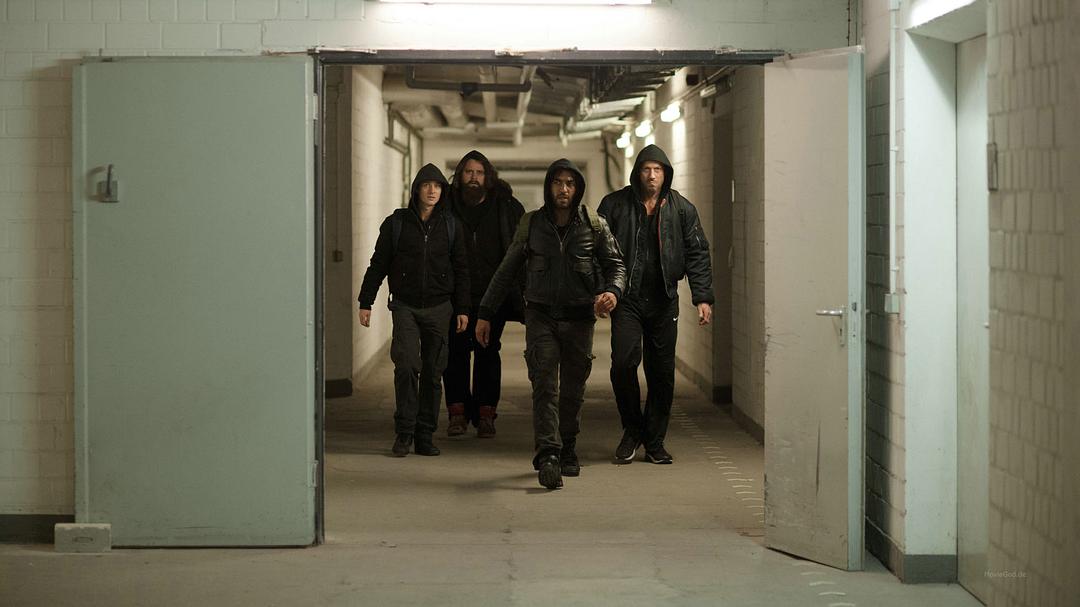 《我是谁：没有绝对安全的系统》海报