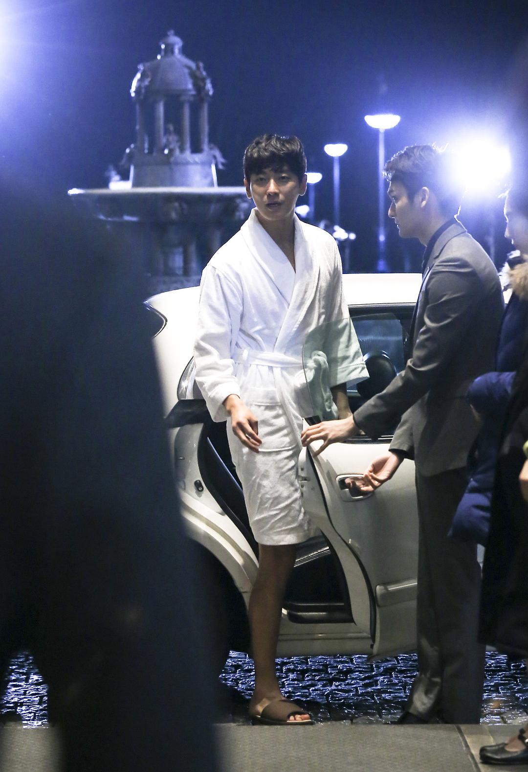 《假面》剧照第48张图片