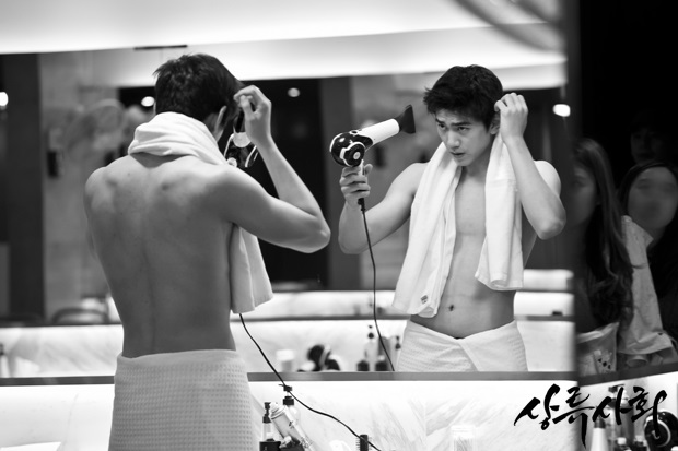 《上流社会》海报第22张图片